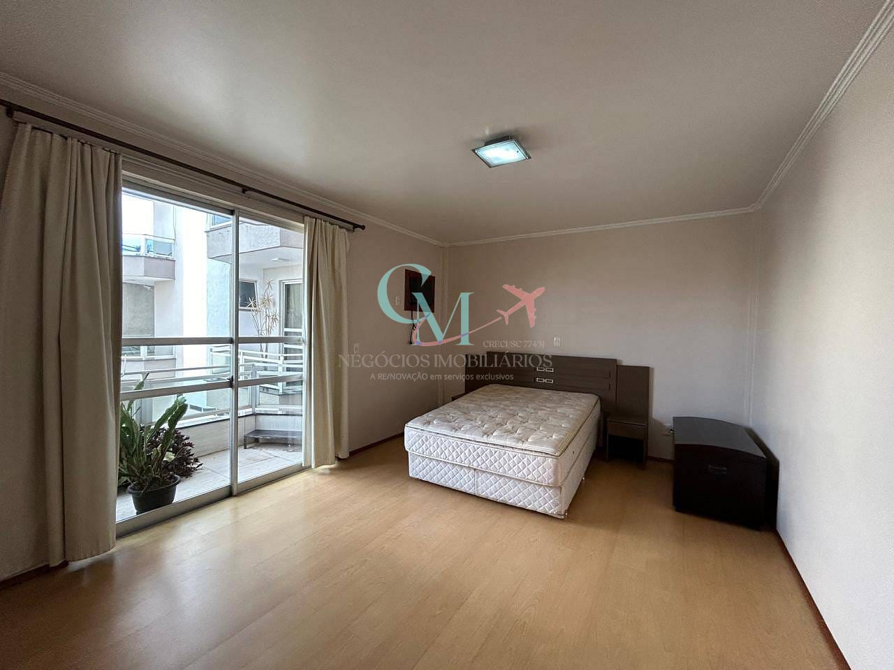 Apartamento à venda com 3 quartos, 208m² - Foto 11
