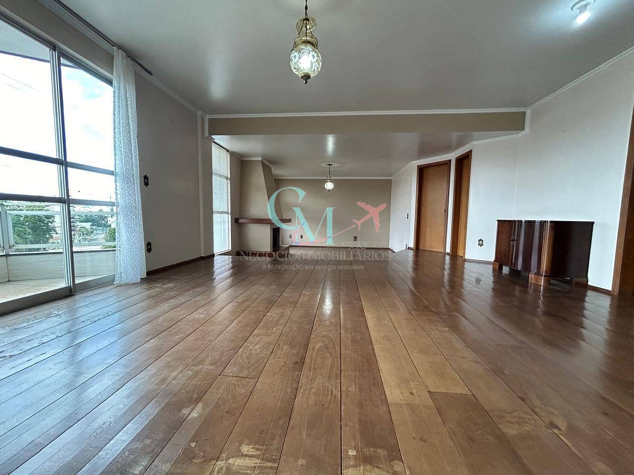 Apartamento à venda com 3 quartos, 208m² - Foto 4
