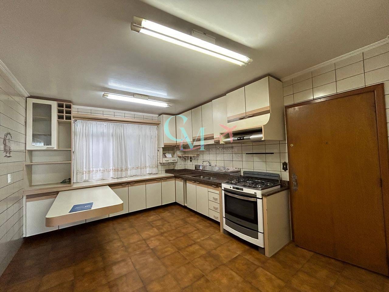 Apartamento à venda com 3 quartos, 208m² - Foto 3