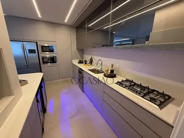 Apartamento com 149m² 4 quartos e 4 banheiros, à venda, no bairro Centro em Balneário Camboriú