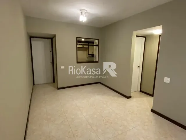 Apartamento 2 quartos e 2 banheiros, para alugar, no bairro Barra da Tijuca em Rio de Janeiro