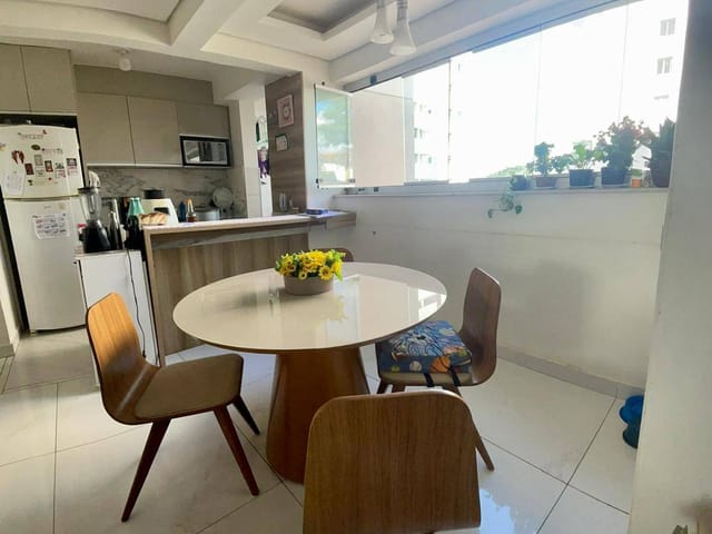 Apartamento 3 quartos e 2 banheiros, à venda, no bairro Heliópolis em Belo Horizonte