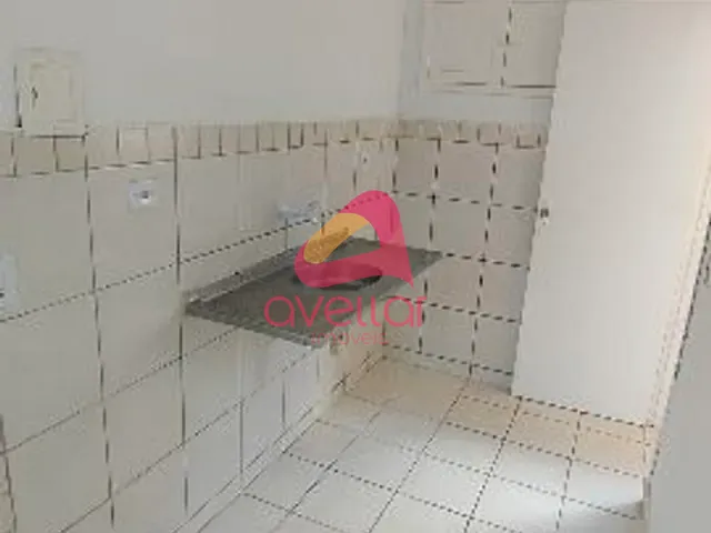 Apartamento 2 quartos e 1 banheiro, para alugar, no bairro Várzea em Recife