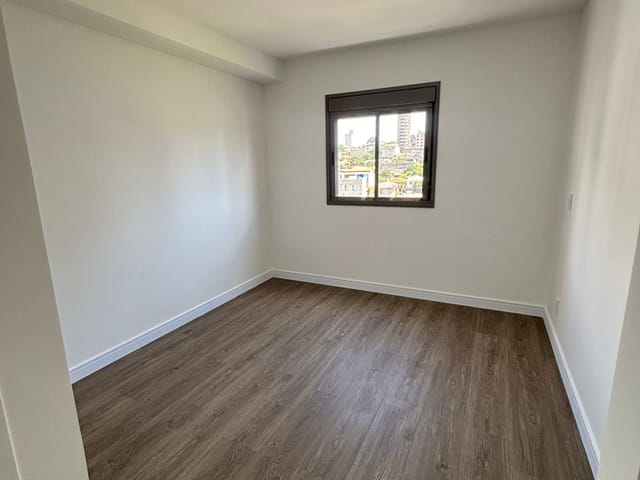 Apartamento com 60m² 2 quartos e 1 banheiro, para alugar, no bairro Vila São Pedro em Santo André