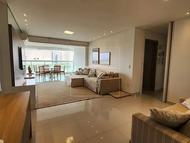 Apartamento 3 quartos e 3 banheiros, à venda, no bairro Centro em Londrina