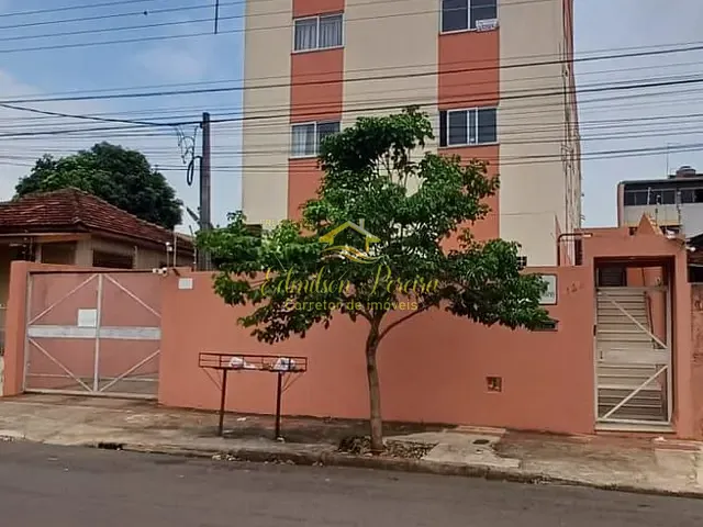 Apartamento com 75m² 3 quartos e 2 banheiros, à venda, no bairro Vila Larsen 1 em Londrina