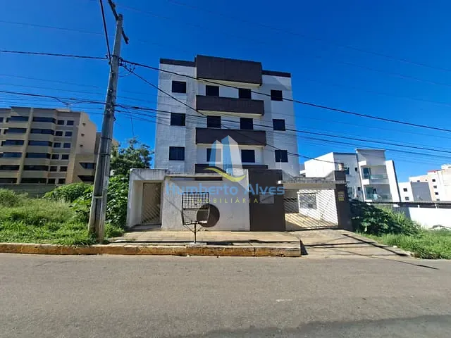 Apartamento 3 quartos e 1 banheiro, para alugar, no bairro Candeias em Vitória da Conquista