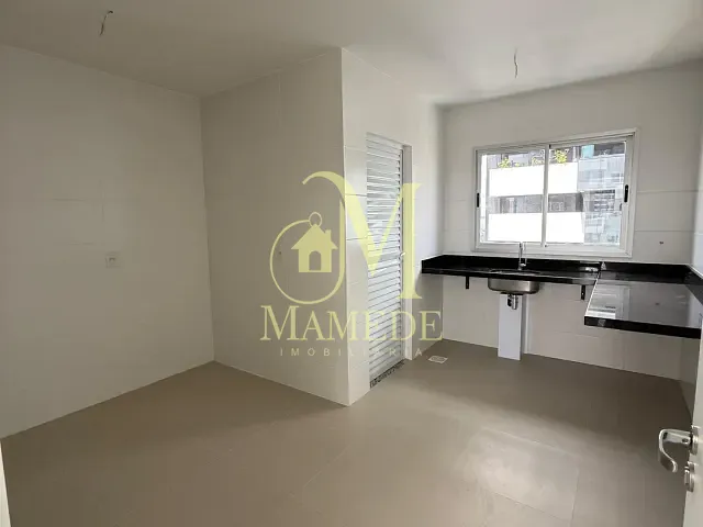 Apartamento 3 quartos e 4 banheiros, à venda ou para alugar, no bairro Batista Campos em Belém