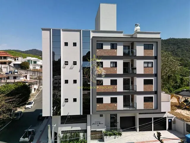 Apartamento com 183m² 3 quartos e 2 banheiros, à venda, no bairro Ariribá em Balneário Camboriú