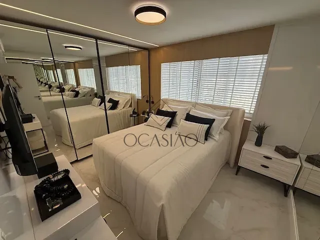 Apartamento com 100m² 2 quartos e 1 banheiro, à venda, no bairro Centro em Balneário Camboriú