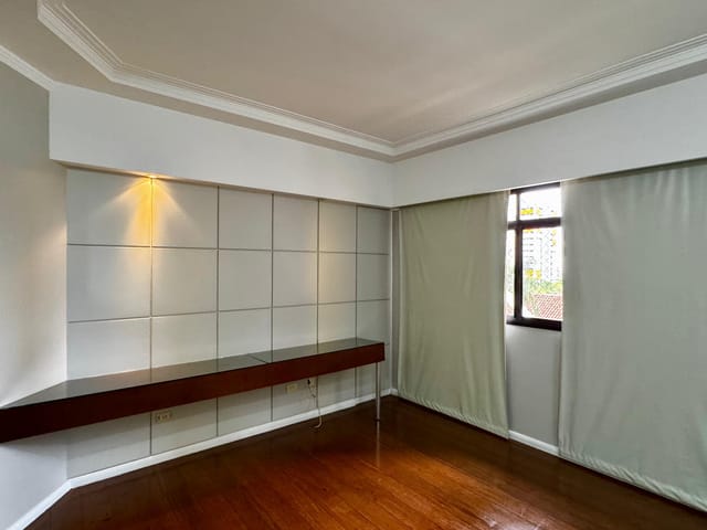 Foto do Apartamento - Apartamento para Locação, 3 Quartos (01 suíte), lavabo, Sacada, 2 Vagas de garagem, 115 M² útil, Centro, Londrina - PR | ZBM NEGOCIOS IMOBILIARIOS