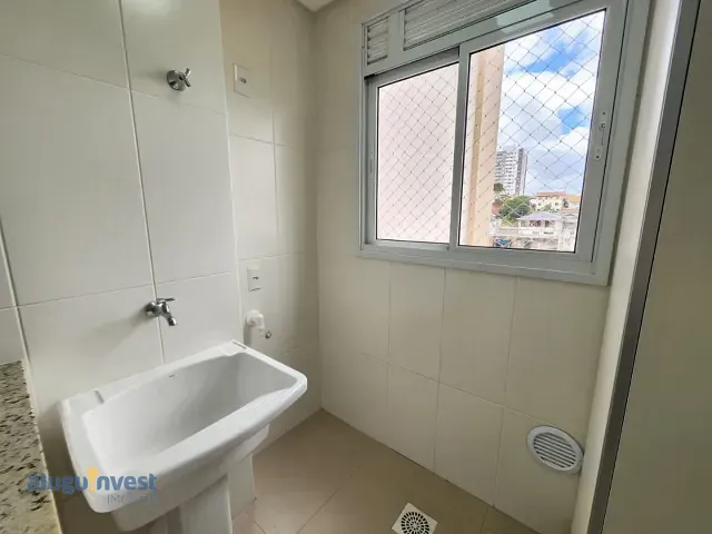 Apartamento 2 quartos e 1 banheiro, para alugar, no bairro Barreiros em São José