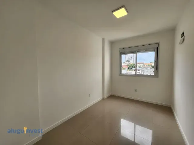 Apartamento 2 quartos e 1 banheiro, para alugar, no bairro Barreiros em São José