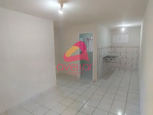 Apartamento 2 quartos e 1 banheiro, para alugar, no bairro Várzea em Recife