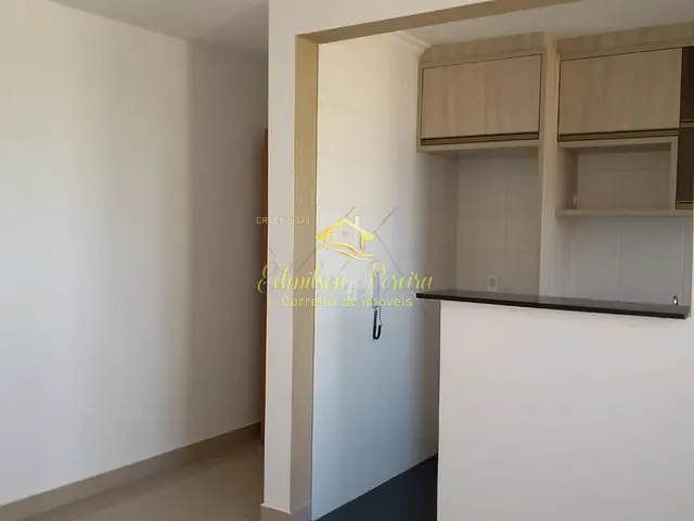 Apartamento com 46m² 2 quartos e 1 banheiro, à venda, no bairro Conjunto Habitacional Doutor Farid Libos em Londrina
