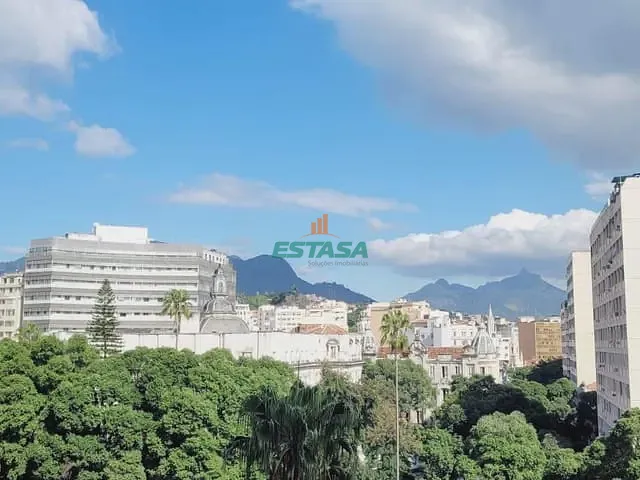 Apartamento 1 quarto e 2 banheiros, à venda, no bairro Centro em Rio de Janeiro