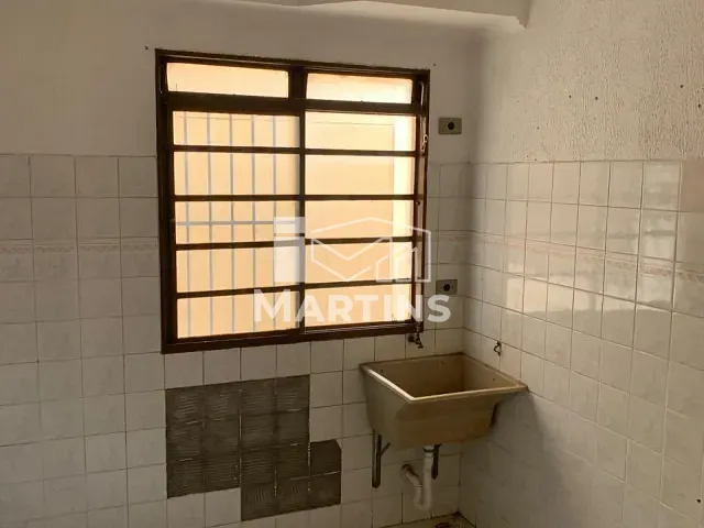Apartamento com 47m² 2 quartos e 1 banheiro, para alugar, no bairro Jardim Iracema em Taboão da Serra