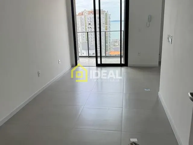 Apartamento 3 quartos e 2 banheiros, à venda, no bairro Morretes em Itapema