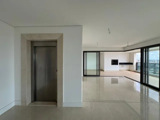 Apartamento com 10m² 3 quartos e 4 banheiros, à venda, no bairro Gleba Palhano em Londrina