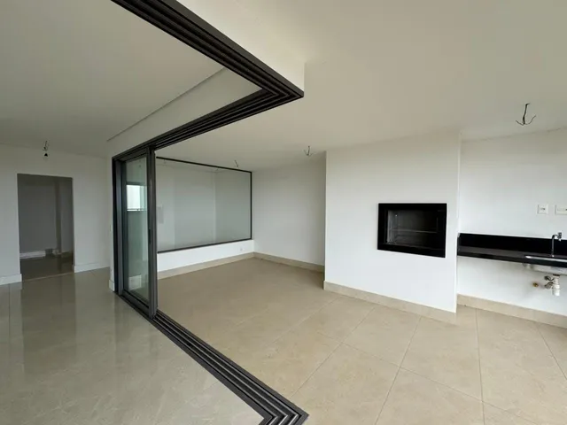 Apartamento com 10m² 3 quartos e 4 banheiros, à venda, no bairro Gleba Palhano em Londrina