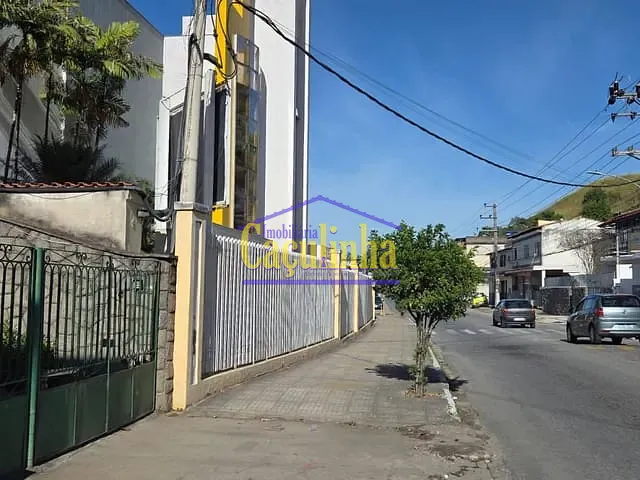 Apartamento com 80m², à venda, no bairro Matadouro em Barra do Piraí