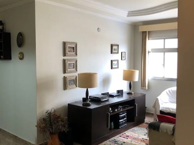 Foto do Apartamento - APARTAMENTO DE 2 DORMITÓRIOS GRANDES, SUPER REFORMADO, SEMIMOBILIADO E BEM LOCALIZADO, À VENDA, NO TATUAPÉ, À 800m DA ESTAÇÃO CARRÃO DO METRÔ. | Unique Imóveis