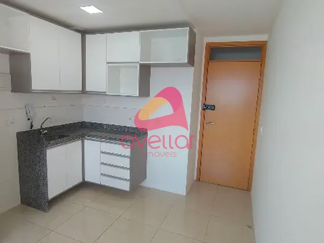 Apartamento 2 quartos e 2 banheiros, para alugar, no bairro Torre em Recife