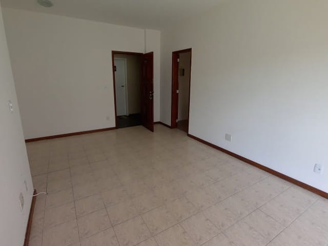Apartamento 2 quartos e 1 banheiro, à venda, no bairro Freguesia (Jacarepaguá) em Rio de Janeiro
