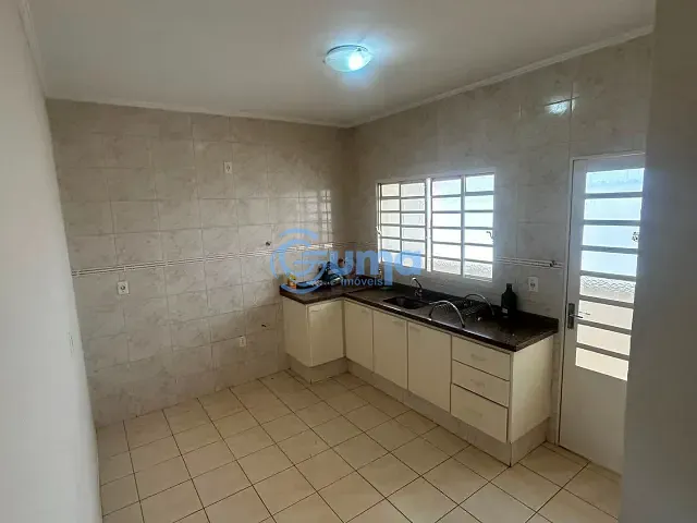 Apartamento 2 quartos e 1 banheiro, para alugar, no bairro Taboão em Bragança Paulista