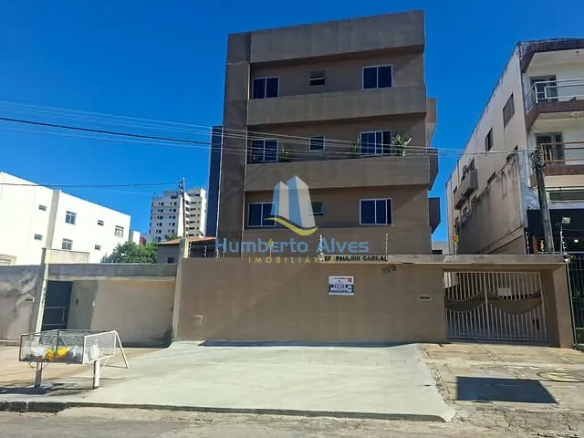 Apartamento 3 quartos e 2 banheiros, à venda, no bairro Candeias em Vitória da Conquista