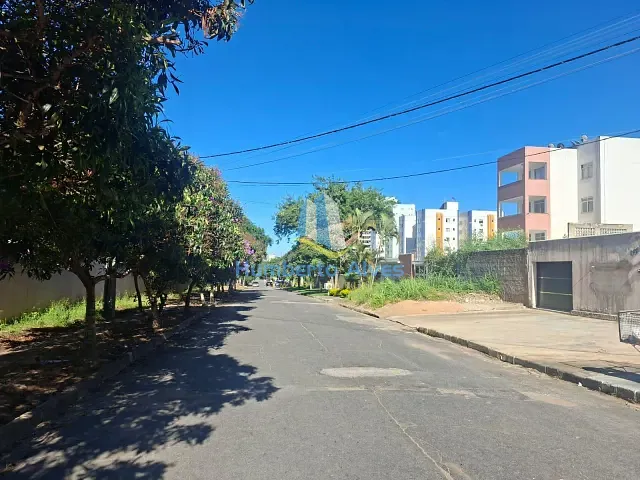 Apartamento 3 quartos e 2 banheiros, à venda, no bairro Candeias em Vitória da Conquista