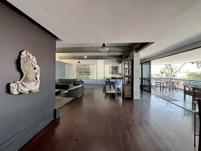 Apartamento com 325m² 4 quartos e 6 banheiros, à venda ou para alugar, no bairro Barra da Tijuca em Rio de Janeiro