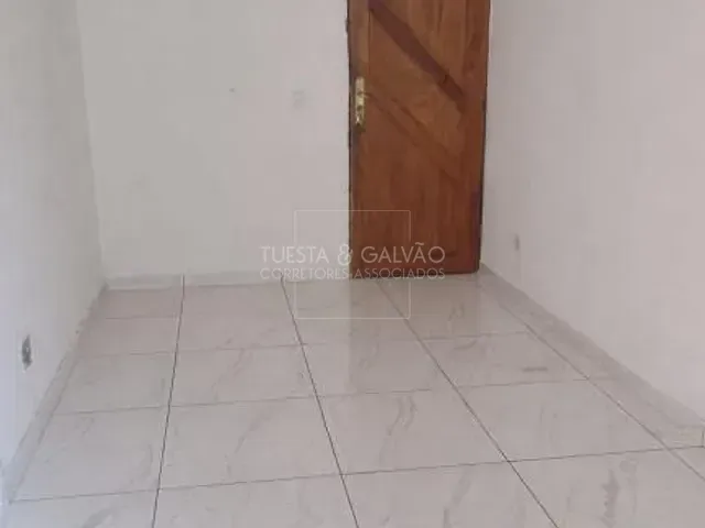 Apartamento com 47m² 3 quartos e 1 banheiro, à venda, no bairro Pinheirinho em Curitiba