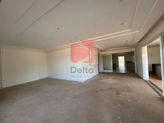 Apartamento com 446m² 4 quartos e 1 banheiro, à venda, no bairro Centro em Pirassununga