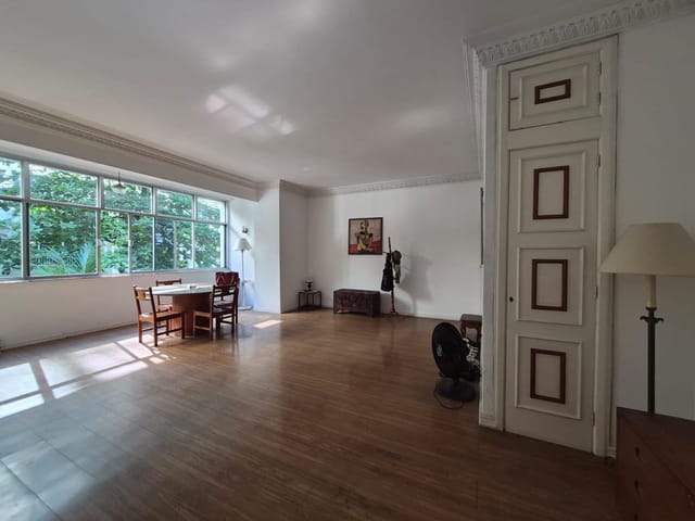 Foto do Apartamento - Apartamento 3 Quartos | 130 m² | Excelente Localização | Copacabana RJ por R$ 1.000.000 | Henrique Martins