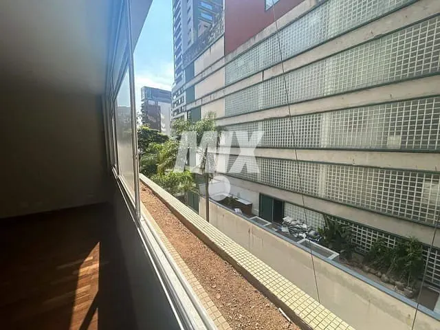 Apartamento 4 quartos e 3 banheiros, à venda, no bairro Vila Nova Conceição em São Paulo