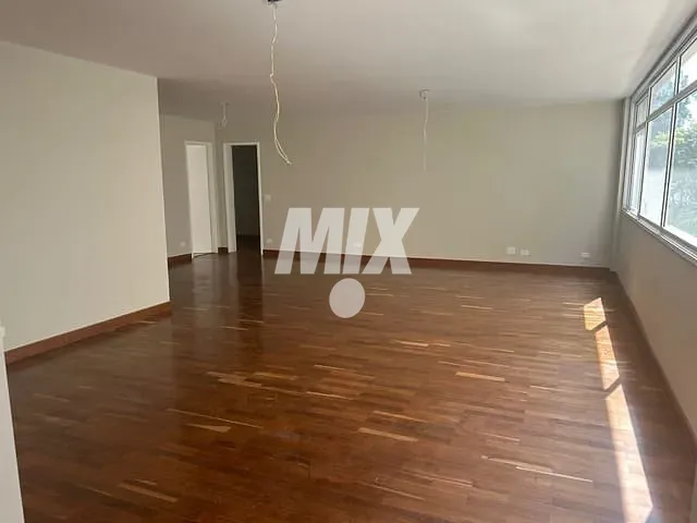 Apartamento 4 quartos e 3 banheiros, à venda, no bairro Vila Nova Conceição em São Paulo
