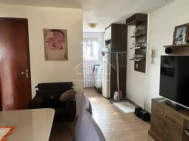 Apartamento 2 quartos e 1 banheiro, à venda, no bairro Tatuquara em Curitiba