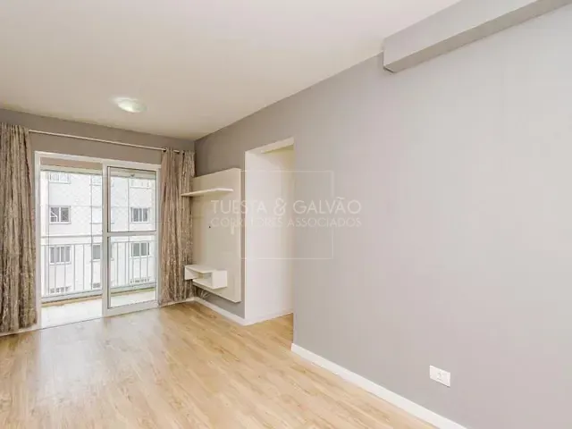 Apartamento com 51m², à venda, no bairro Capão Raso em Curitiba