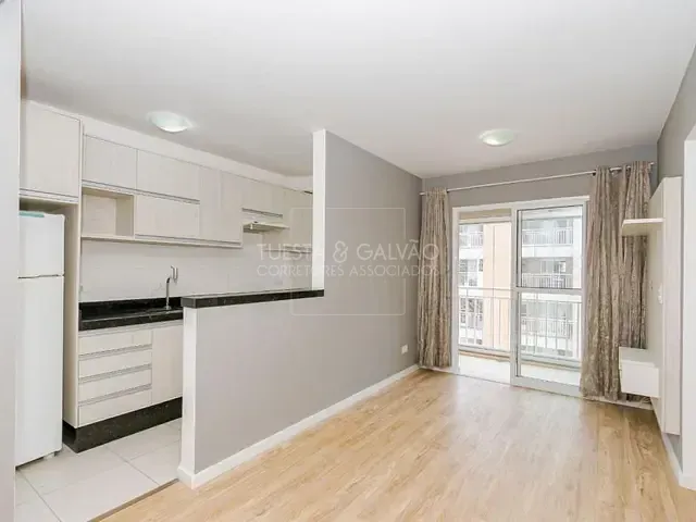 Apartamento com 51m², à venda, no bairro Capão Raso em Curitiba