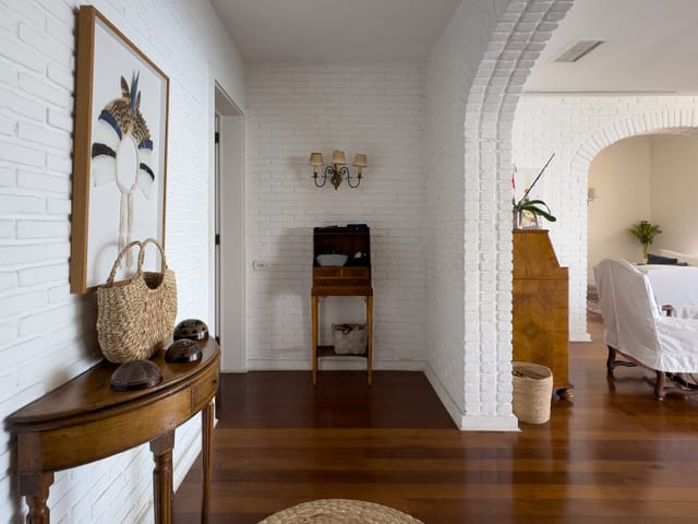 Foto do Apartamento - Panorâmica do Mar do Leme – 4 Quartos, 4 Vagas e uma das Vistas Mais Incríveis do Ri | Vizinhos do Leme