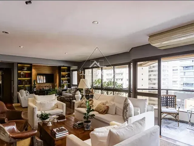 Apartamento com 190m² 4 quartos e 3 banheiros, à venda, no bairro Itaim Bibi em São Paulo