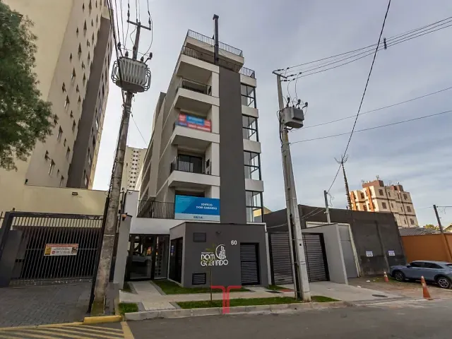 Apartamento 3 quartos e 2 banheiros, à venda, no bairro Capão Raso em Curitiba