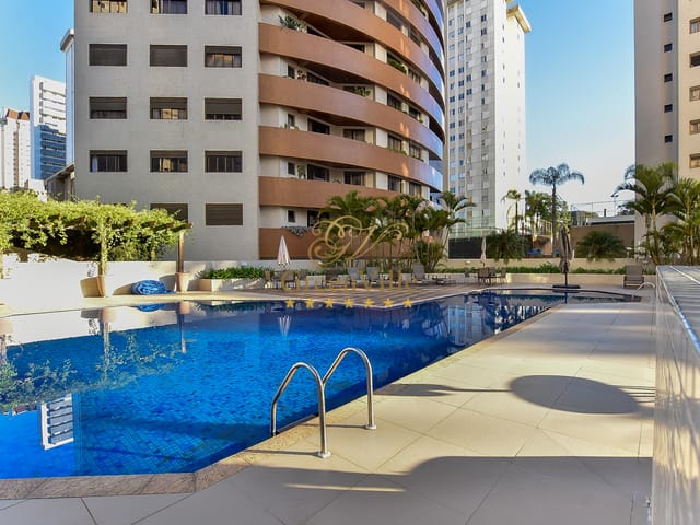 Apartamento com 262m² 4 quartos e 4 banheiros, à venda, no bairro Água Verde em Curitiba