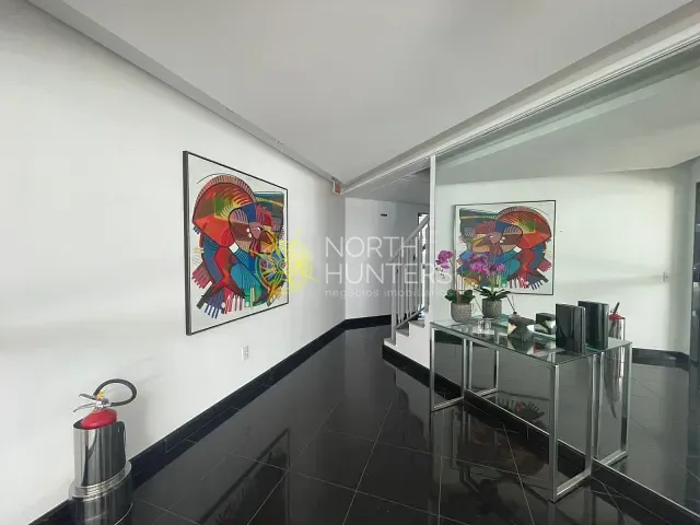 Apartamento com 177m² 3 quartos e 3 banheiros, à venda ou para alugar, no bairro Jurerê Internacional em Florianópolis