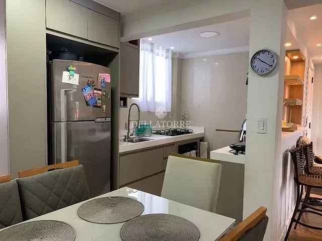 Apartamento com 52m² 3 quartos e 1 banheiro, à venda ou para alugar, no bairro Nossa Senhora de Fátima em Teresópolis