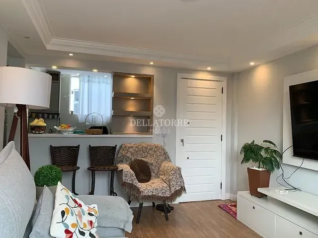 Apartamento com 52m² 3 quartos e 1 banheiro, à venda ou para alugar, no bairro Nossa Senhora de Fátima em Teresópolis