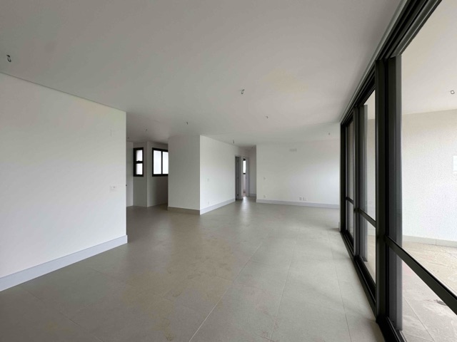 Apartamento com 231m² 2 quartos e 3 banheiros, à venda, no bairro Bela Suiça em Londrina