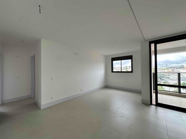 Apartamento com 231m² 2 quartos e 3 banheiros, à venda, no bairro Bela Suiça em Londrina