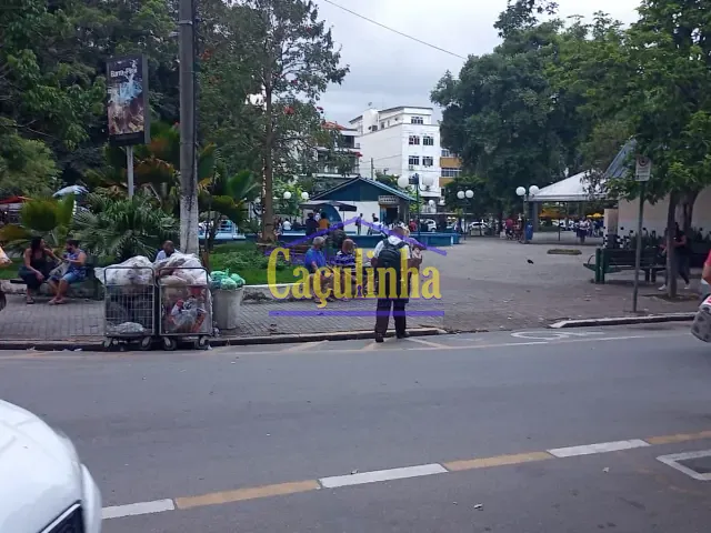 Apartamento com 100m², para alugar, no bairro Centro em Barra do Piraí